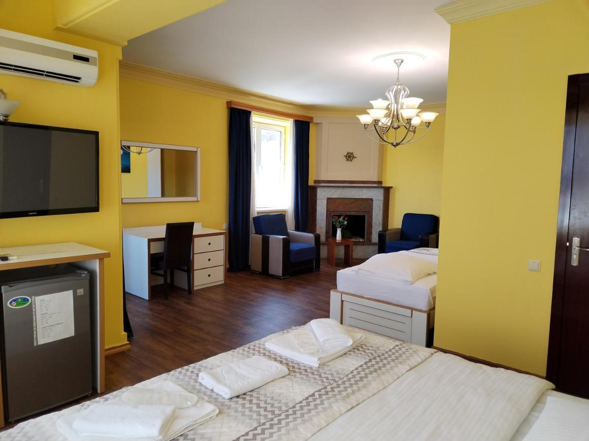 Hotel Blissdom Tbilisi Exteriör bild