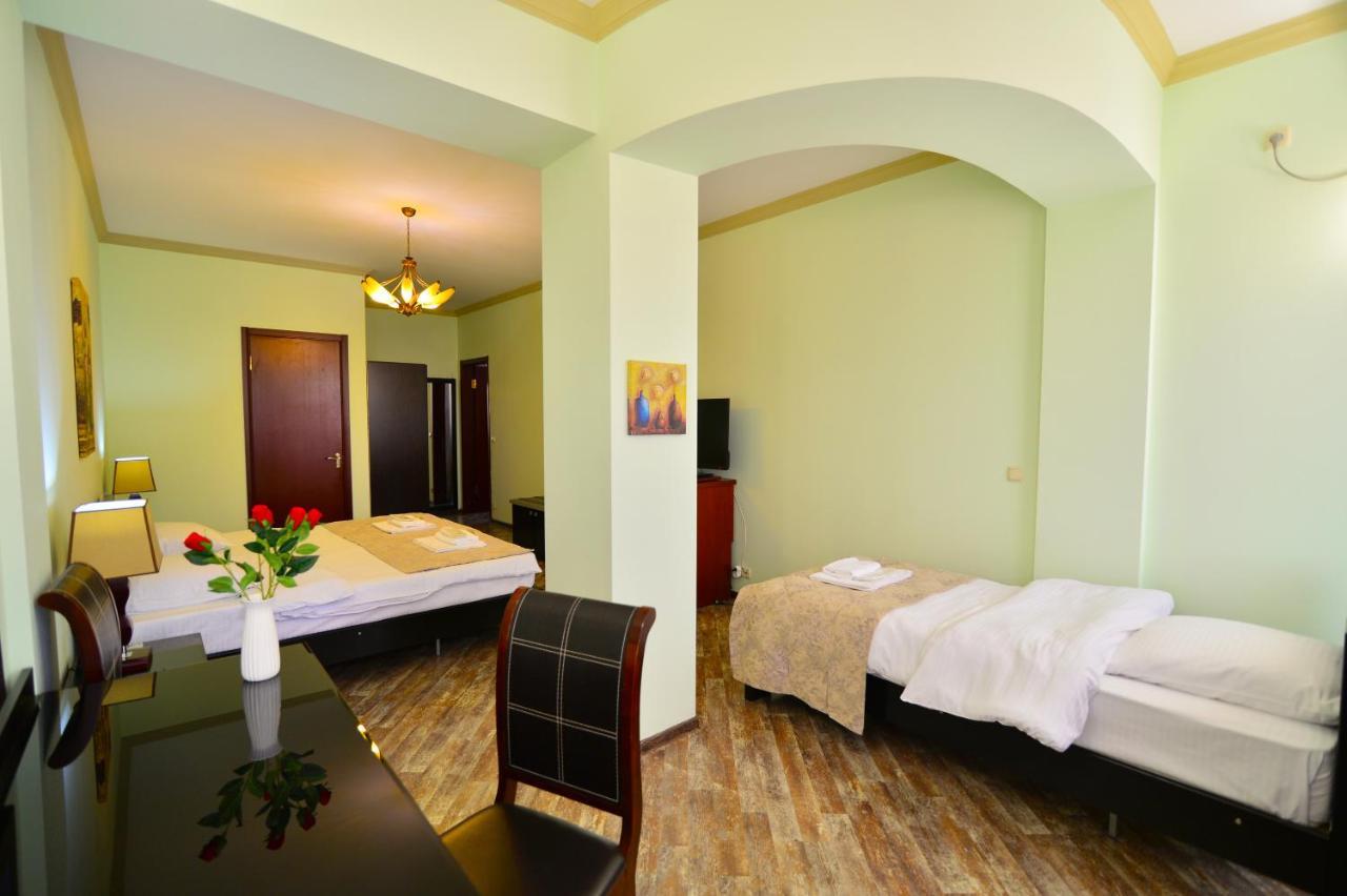 Hotel Blissdom Tbilisi Exteriör bild