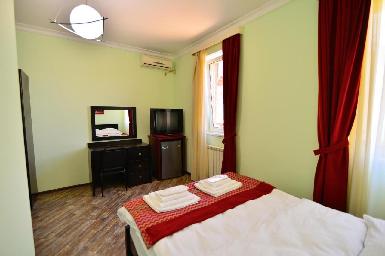 Hotel Blissdom Tbilisi Exteriör bild