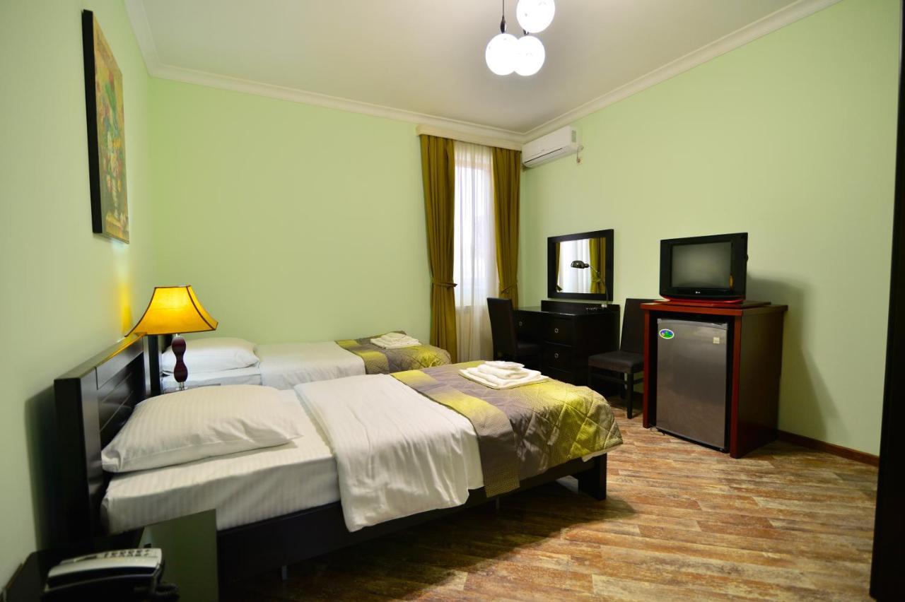 Hotel Blissdom Tbilisi Exteriör bild