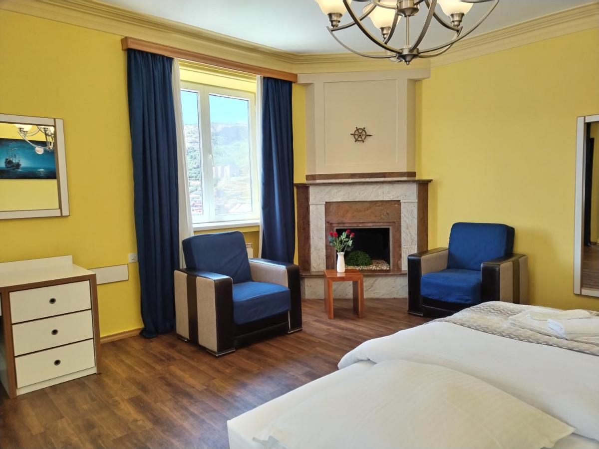 Hotel Blissdom Tbilisi Exteriör bild