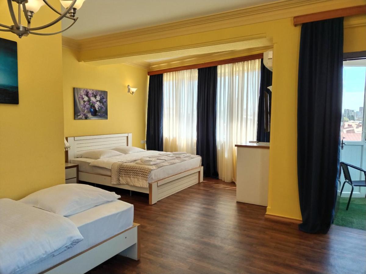 Hotel Blissdom Tbilisi Exteriör bild