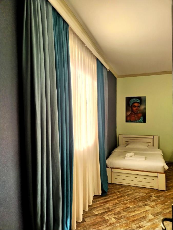 Hotel Blissdom Tbilisi Exteriör bild