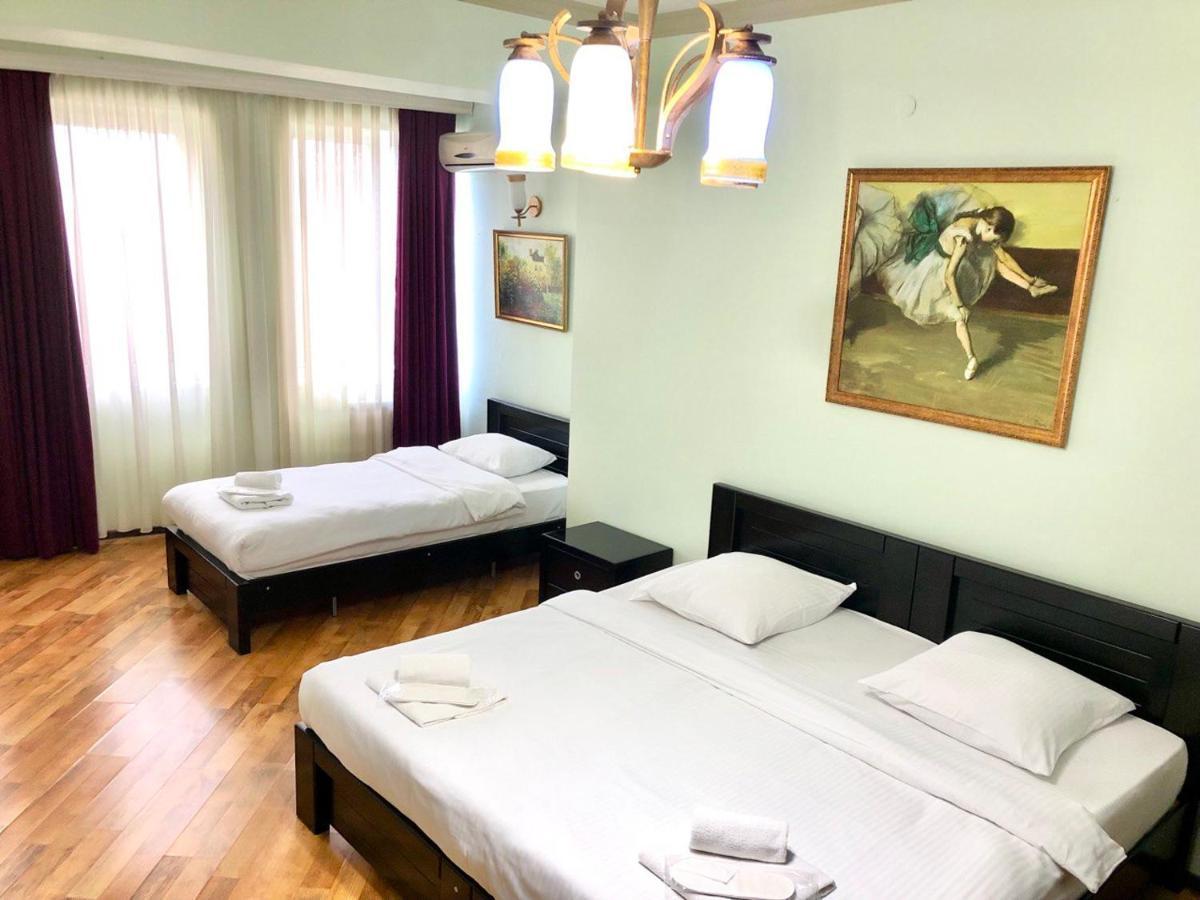 Hotel Blissdom Tbilisi Exteriör bild
