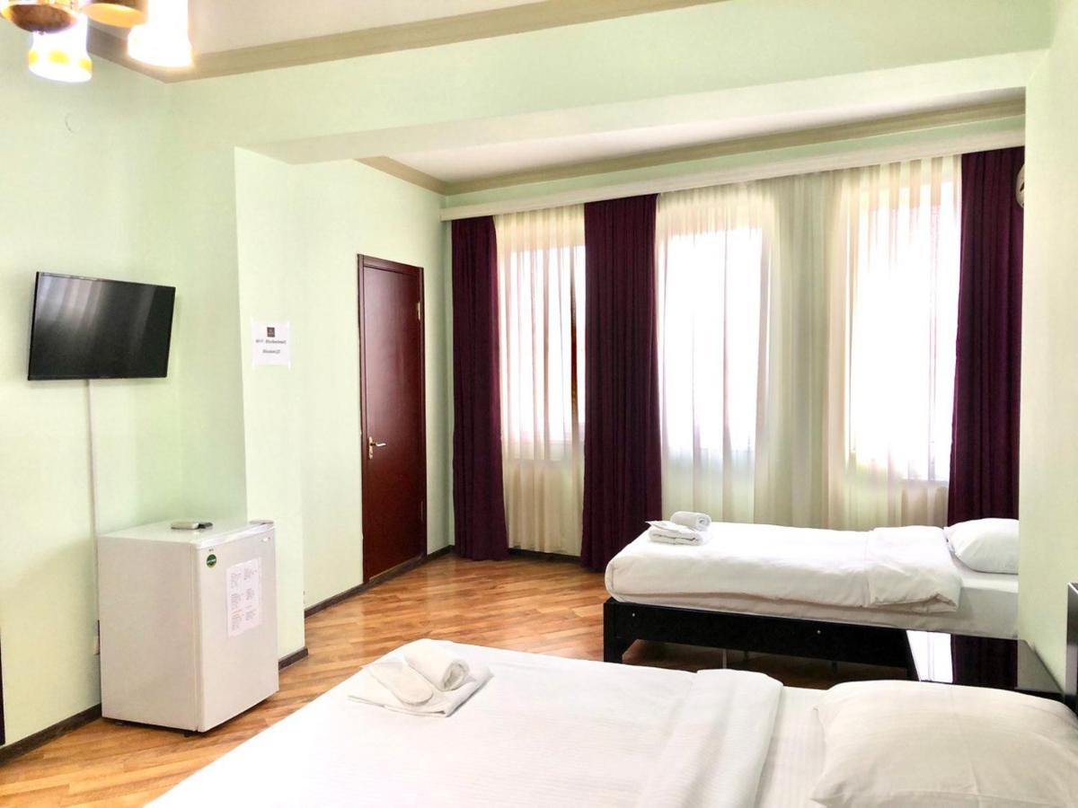 Hotel Blissdom Tbilisi Exteriör bild