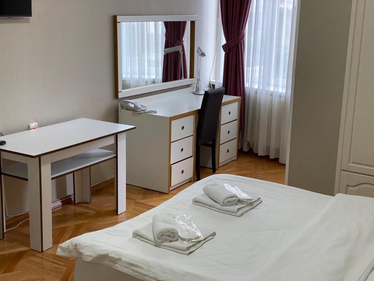 Hotel Blissdom Tbilisi Exteriör bild